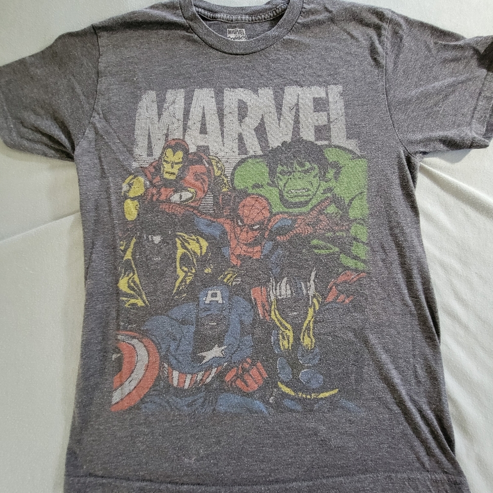 Marvel Gray Graphic Tee - Short Sleeve